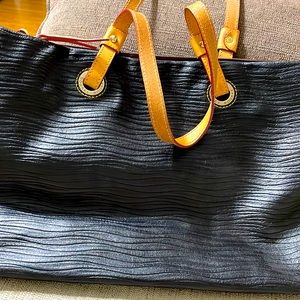 Dooney & Bourke black large purse